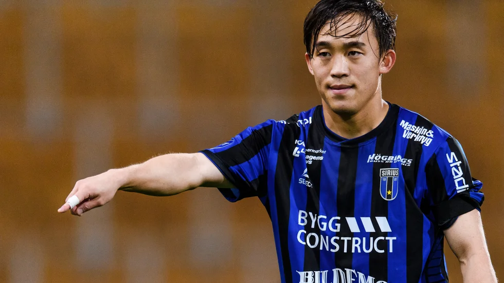 Yukiya Sugita drar till sig intresse. 
