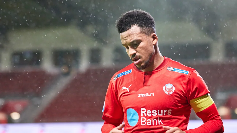 Helsingborgs Martin Olsson hoppas på att få hjälp från landslagskompisarna. Arkivbild.