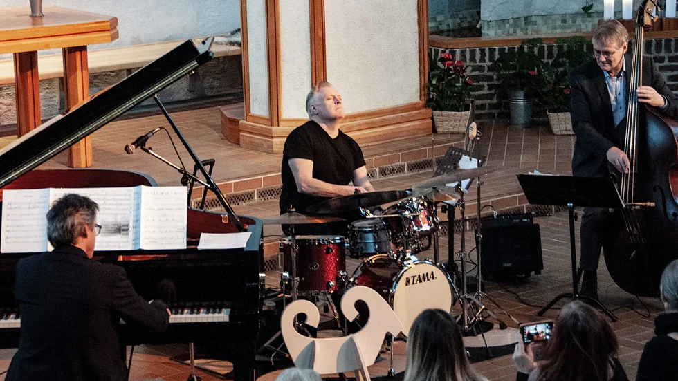 Det är här det brukar se ut i Missionskyrkan mitt i julruschen. I blir det dock ingen vanlig julkonsert med Trio X till följd av pandemin.