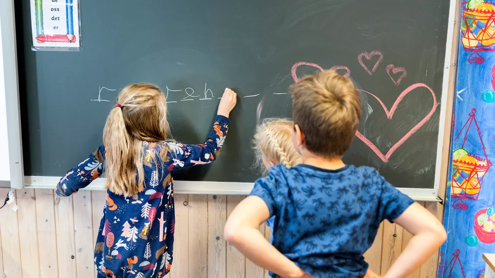 "Moderaterna jobbar hela tiden med att kommunen måste se över organisationen så att den blir effektivare och kostar mindre pengar", skriver insändarskribenterna. (Arkivbild)