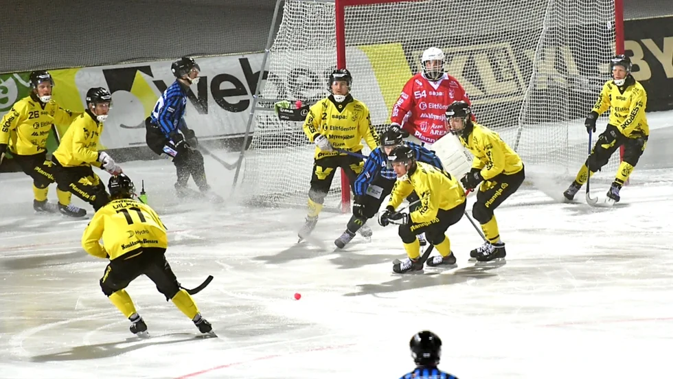Sirius mot Vetlanda i den senaste matchen. Nu åker laget till Edsbyn i den sista omgången och är ska en åttondelsfinalmotståndare utses.
