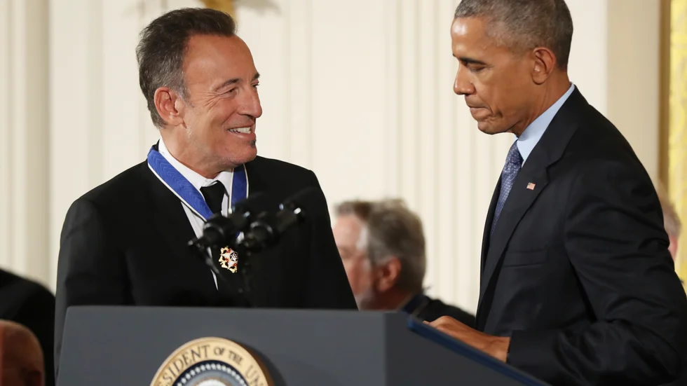 USA:s tidigare president Barack Obama och rockstjärnan Bruce Springsteen startar en podcast ihop. Arkivbild.