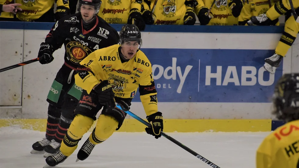 Mathias Wigley gjorde två mål och stod för en framspelning när Vimmerby vann mot Dalen.