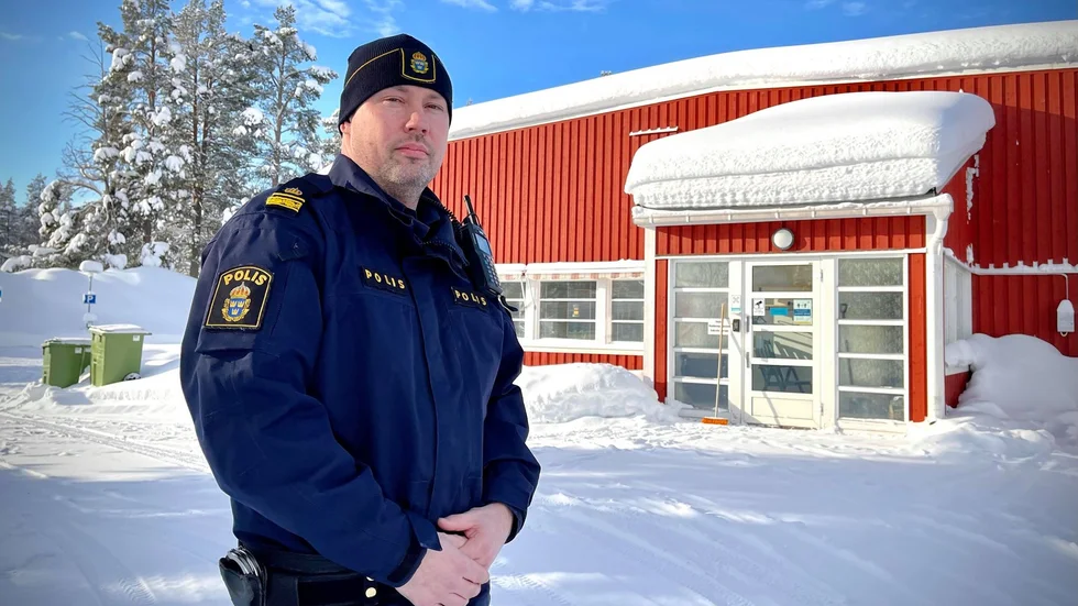 "Vi kan inte lova att det alltid kommer en polis eller att de kommer inom en viss tid, men vi gör absolut vårt bästa", säger Tomas Åman, gruppchef i A-kommunerna.
