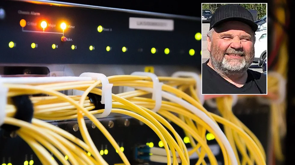 Roger Rimpis företag drabbades när plötsligt internet försvann i fredags för att sedan vara borta hela helgen och på måndag förmiddag.