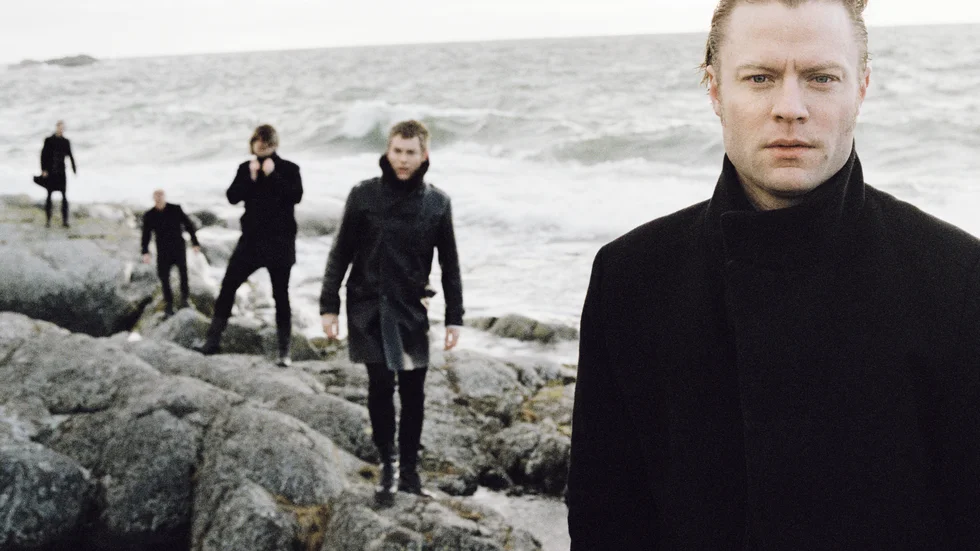 Mando Diao spelar nya låten "Långsamt" på Barncancergalan i Kanal 5. Pressbild.