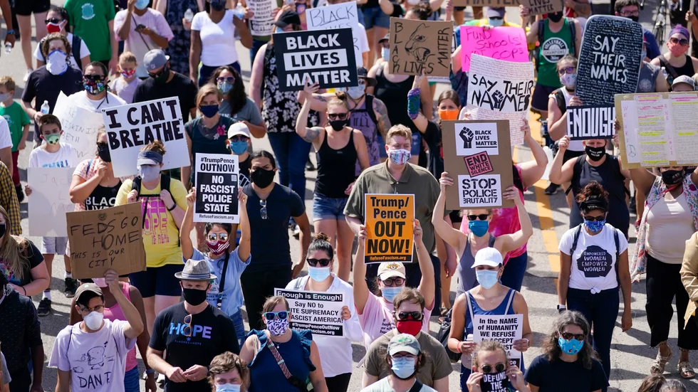 Demonstrationer mot diskriminering och övervåld mot svarta i Kenosha i Wisconsin i helgen.