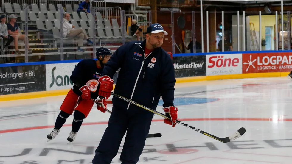 VIK:s tränare Mattias Karlin anser att man har fått in de komponenter som behövs för att det ska bli ett lyckat lagbygge.