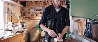 Niklas uppfyller sin dröm inom möbelsnickeri