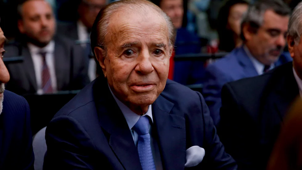Argentinas tidigare president Carlos Menem har avlidit efter en tids sjukdom. Carlos Medem blev 90 år. Arkivbild från 2019.