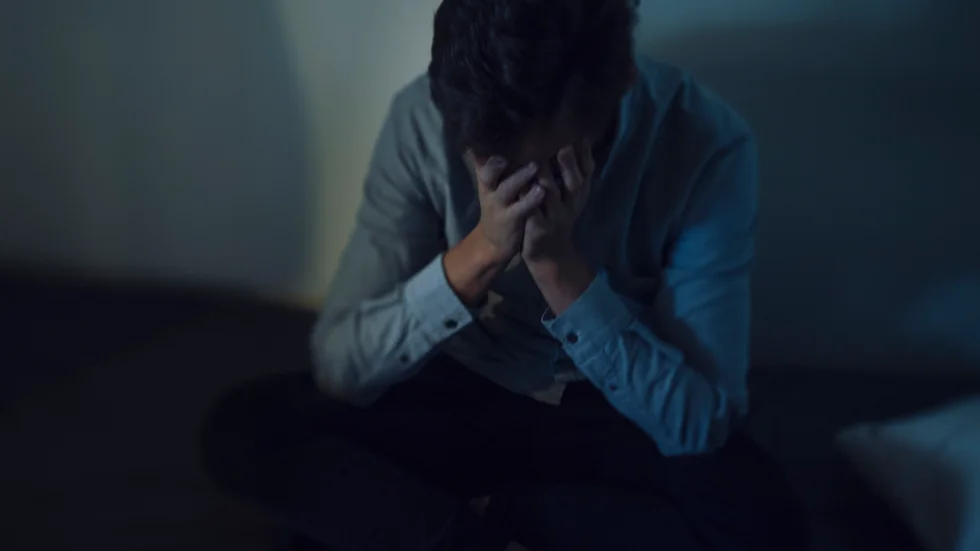 Ungdomsarbetslösheten är hög nu, och att inte ha någon sysselsättning tär på en. Det är ingen önskvärd situation för någon, skriver Kata Nilsson.