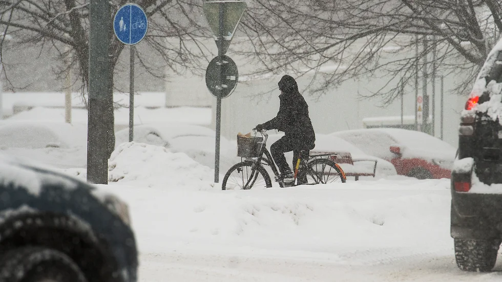 En snöstorm väntas svepa in över Gotland på torsdagen.