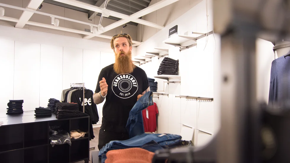 Dennis Wallenberg driver flera Jeansbolaget-butiker längs Norrlandskusten och snart öppnar han en ny butikskedja. (Arkivbild)