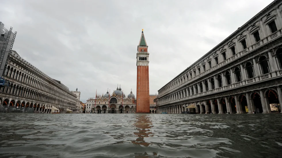 Vatten på Markusplatsen – igen. Venedig har äntligen fått sitt slussystem, men denna gång sparkades det inte igång när det behövdes.