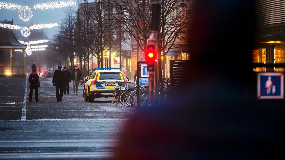 Pia, som egentligen heter något annat, är en av många i samhället som drabbas i spåren på utanförskap i form av missbruk och brottslighet.