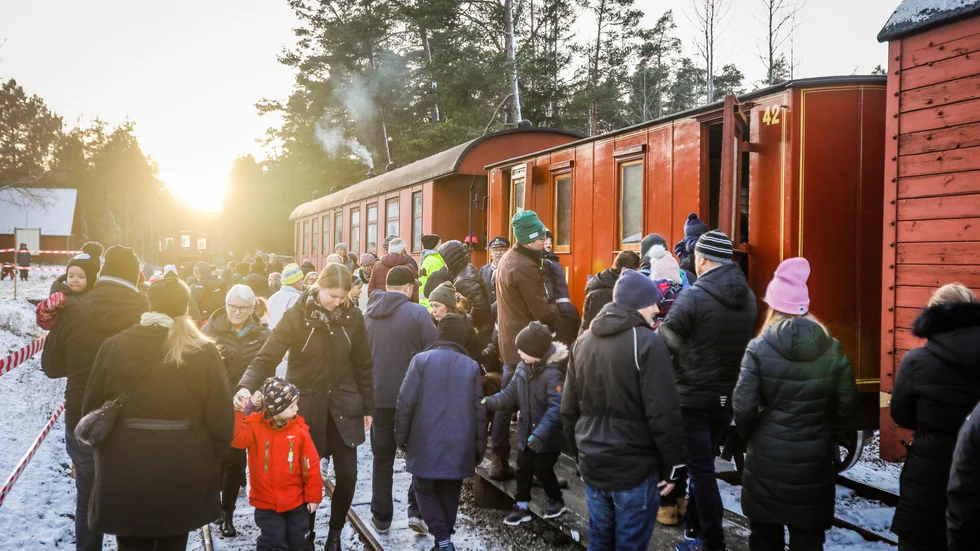 Det blev inget tomtetåg i år, men bidrag i form av stödbiljetter från välgörare innebär trots allt en ljusare framtid.