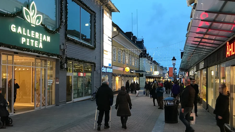 Under måndagen höll handeln i Piteå möten kring hur de ska förhålla sig till de skärpta restriktionerna inför julhandeln. 