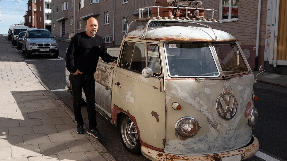 Tomas Sundvall, Luleå, med sin raritet: En VW Pickup, årsmodell 1963.



4.

