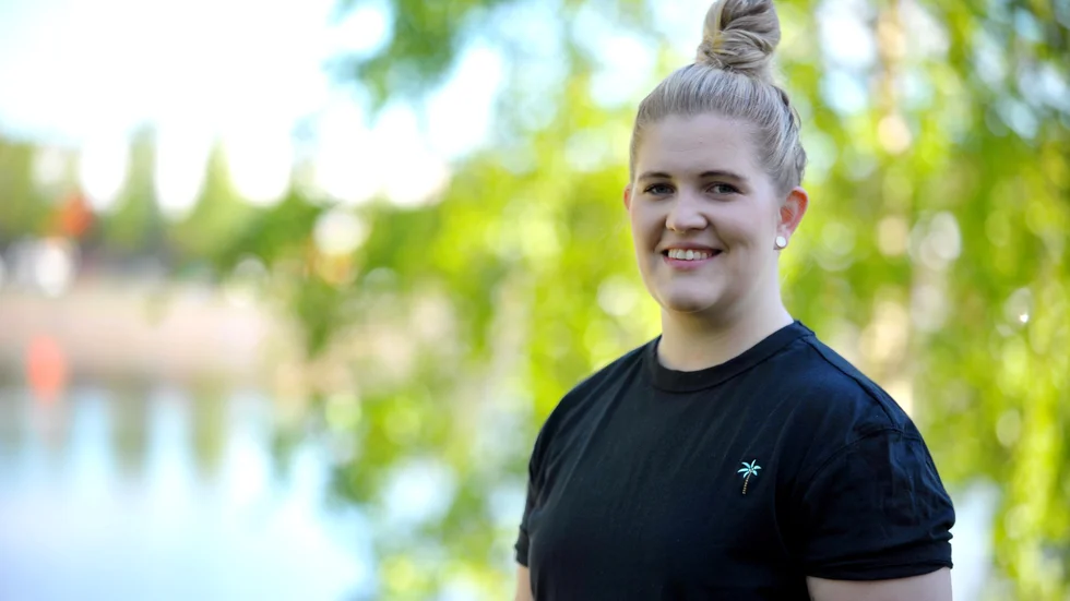 Melinda Olsson är veckans gäst i podcasten Ett stenkast från Delfinen.