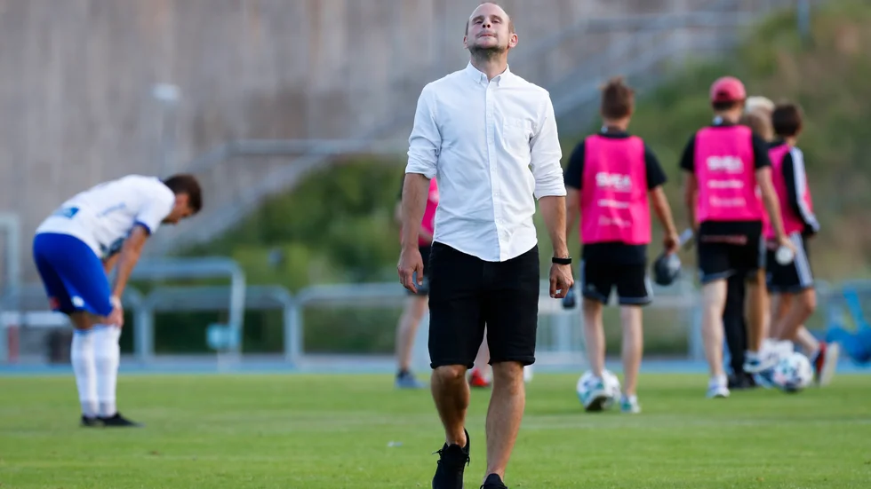 IFK Luleås tränare Tomas Eriksson hade lätt att hålla sig för skratt efter förlustmatchen mot Sollentuna.