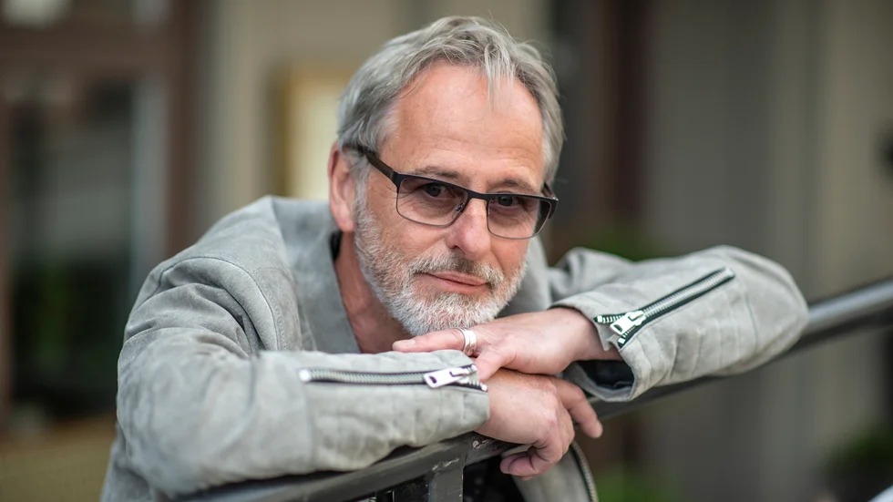 "Jag är ganska sorglös men man förstår ju hur mycket man älskar det här jobbet och det är tydligt hur mycket man saknar publiken", säger Uno Svenningsson om den "inställda sommaren" 2020.