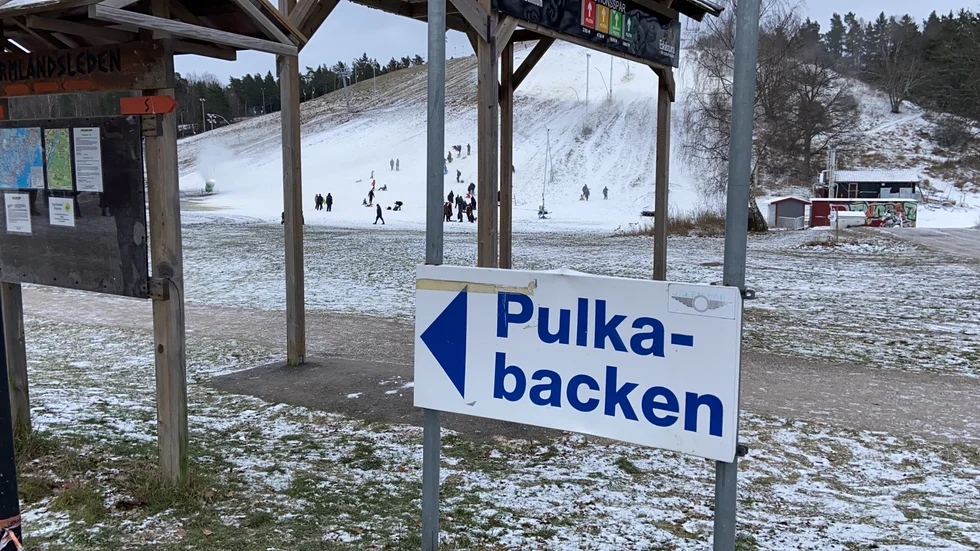 Det blev bråk i pulkabacken i Vilsta i helgen och en anmälan har nu hamnat hos polisen för utredning.