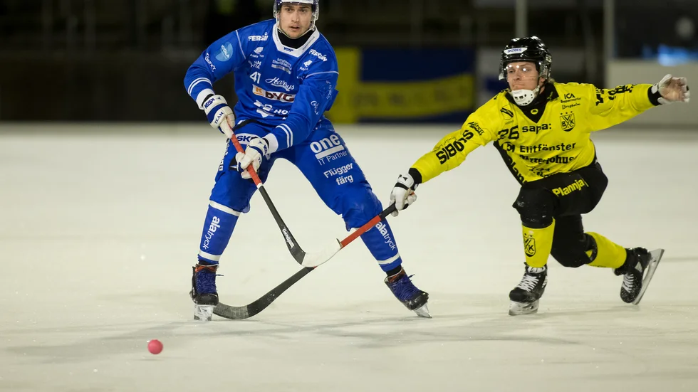 Elias Gillgren kom tilll spel, trots tre stygn i vaden. Han tackade sin läkare och konstaterade att han var nöjd med kryss för IFK Motala mot Vetlanda.