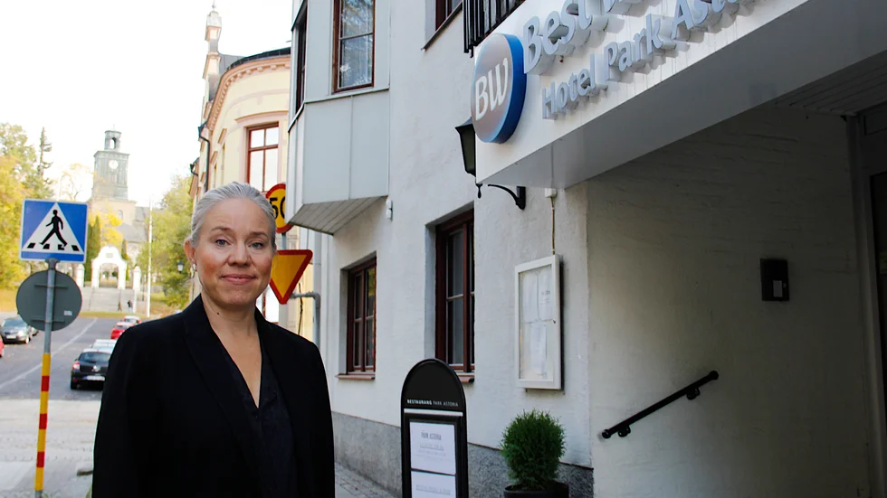 Anna Rasch-Olsen har snart tio års erfarenhet av hotellbranschen i Enköping, men varken hon eller ägarna till Park Astoria kontaktades när kommunen sökte hotellentreprenörer till Stattgropen.