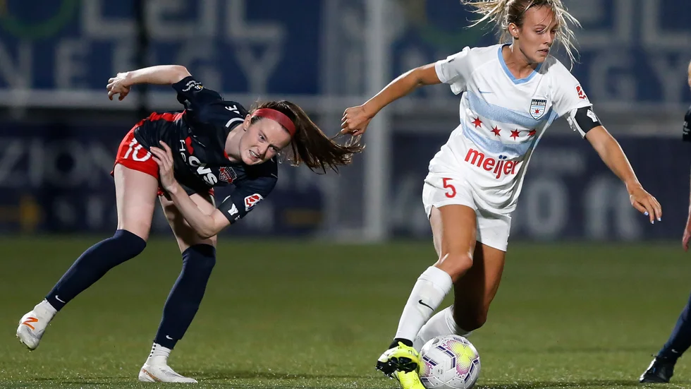 Rachel Hill, till höger, lånas in av Linköping resten av säsongen. Arkivbild.