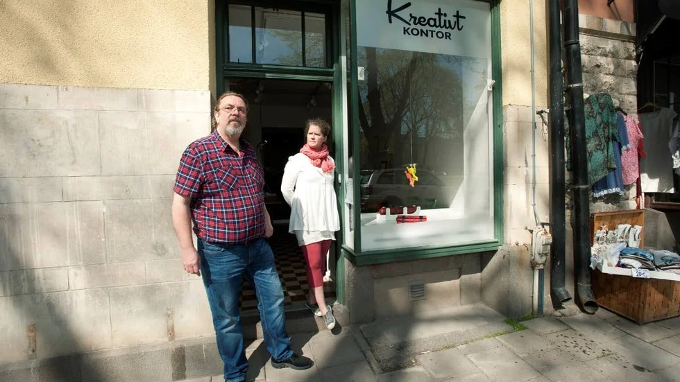 Tvingas stänga. I lördags hade konstgalleriet öppet för sista gången. Nu packar Robert Zetterberg och Åsa Fredricson ihop.