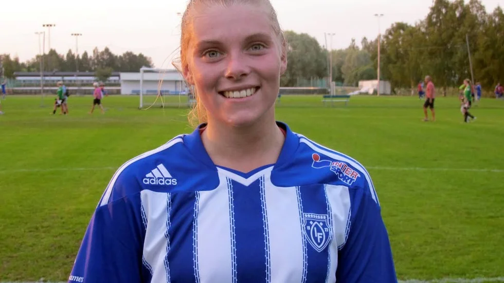 Viktoria Olovsson avslutade 11–0-krossen för sitt Öjebyn i derbyt mot Blåsmark.. (Arkivbild)