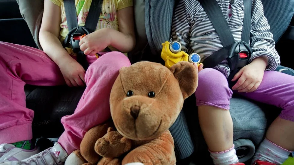 Att inte ha bälte på sitt barn i bilen blir dyrt om man fastnär i en poliskontroll. Bötesbeloppet är på 2 500 kronor. (Arkivbild)