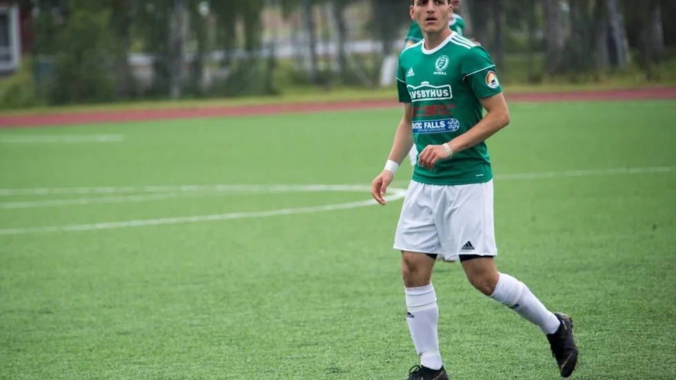 Simon Albag är på radarn hos flera klubbar i länet.