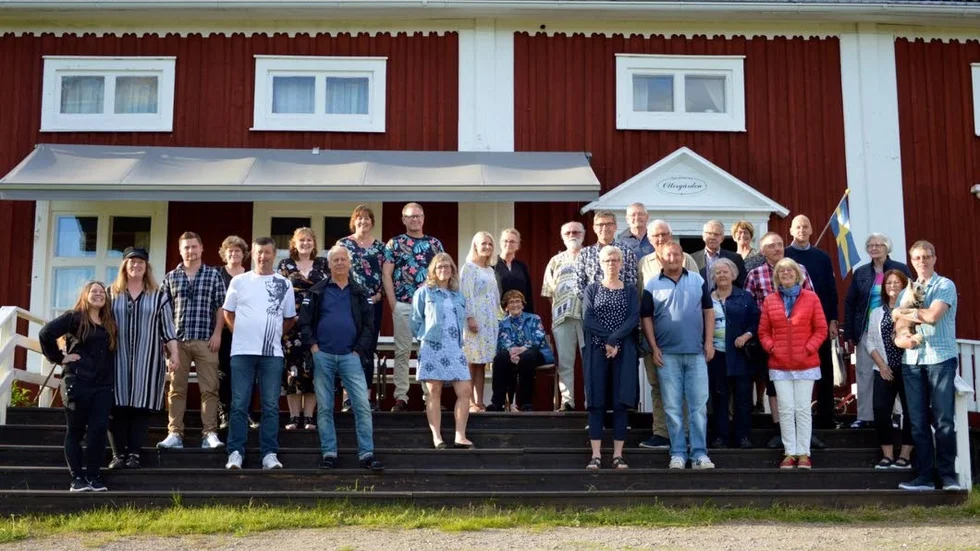 Första raden från vänster: Charlene Heinz (född Edwards), Patricia Edwards, Matthias Heinz, Rudolf Heinz, Kjell Nilsson, Katarina Nilsson (född Åkerlund), Irma Andersson, Gustav Andersson, Ingrid Åkerlund, Karin Lundman Rehn, Mats Berglund.

Anra raden från vänster: Claudia Heinz, Sandra Albert, Karin Stenlund (född Lundman), Patrik Stenlund, Emelie Carmenholdt, Ingrid Nilsson (född Lundman), Anders Andersson, Karl-Gunnar Rehn, Lars Åkerlund, Bengt Lundman, Marina Berglund.

Tredje raden från vänster: Ann Carmenholdt (född Nilsson), Jan Lundman, Leif Andersson, Eva Åkerlund (född Lindqvist), Bengt Berglund, Greta Berglund (född  Lundman)