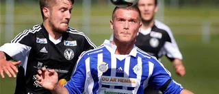 "Randigt" ångar på mot toppen