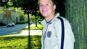 Jimmy Hellström har aldrig behövt ångra att han tog det "förbjudna" steget över till arvfienden Åtvidabergs FF. Och han säger själv att han inte blivit utsatt för några tråkningar på grund av sin klubbtillhörighet.
FOTO:OLA AXMAN