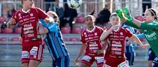 Landslagsspelaren stannar i PIF