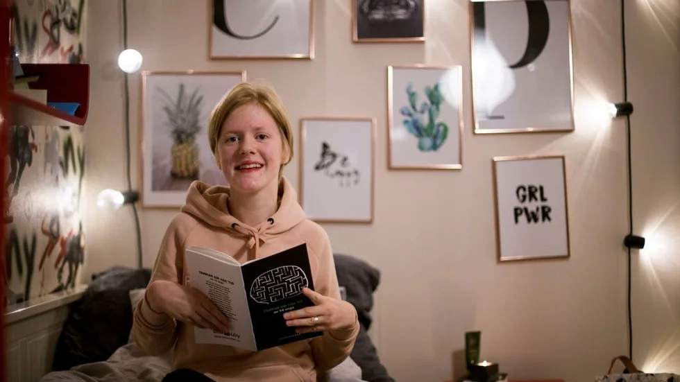 När man slår upp boken Tankar om vår tid är 15-åriga Matilda Vikströms text den första som man möts av.