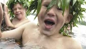 Anders Pettersson (längst fram), 10, och Tommy Hammarsten, 11, tog båda kandidaten i år.  Det har varit kul, men jag längtar till skolan också, säger Tommy.
FOTO: MARTIN ROTH