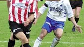 Klippet - en klippa. Fler än IFK Norrköpings Jojje Karatanasis (till höger) har fått känna på Daniel Majstorovic styrka. Här en bild från vårens möte i Idrottsparken. Daniel som faktiskt kunde spelat för IFK...
FOTO: ROBERT SVENSSON