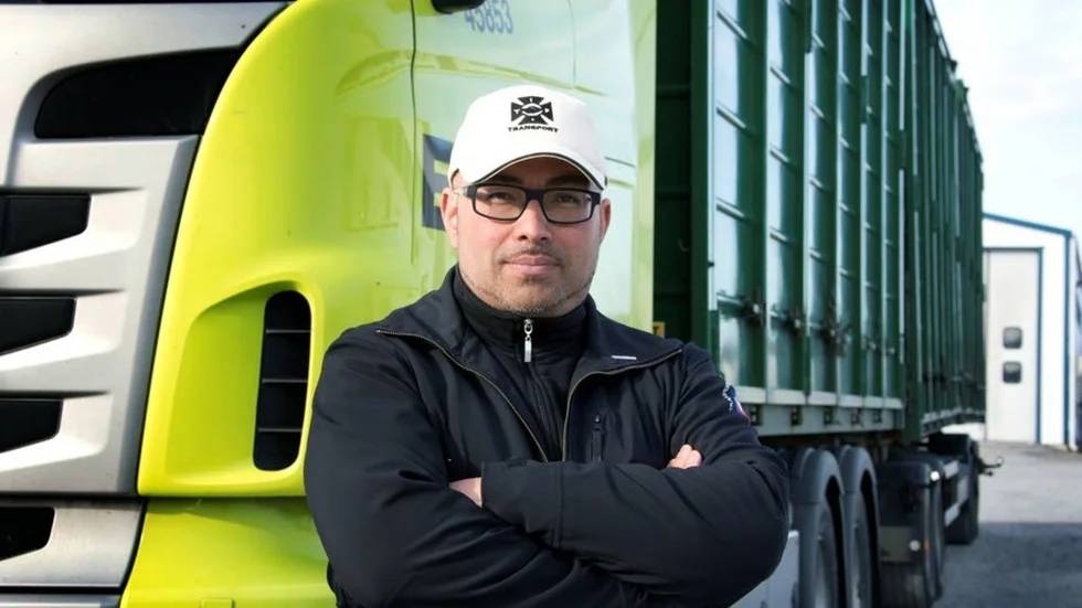 "Görs ingenting är de svenska åkariföretagen borta om fem-tio år" säger Robert Savela, yrkeschaufför och ordförande för Transportarbetareförbundet i Norrbotten.