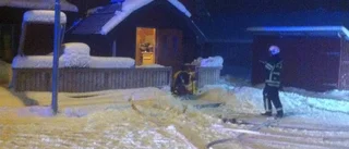 Flydde från brinnande hus