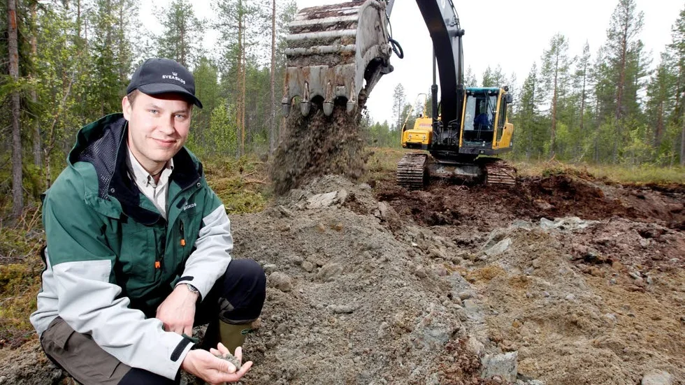Virkesköparen Jan-Erik Berglund är förstås både djur- och naturintresserad, så när han fann en älgkalv i nöd var det helt naturligt att klä av sig och ge sig ut i det iskalla bäckvattnet för att rädda djuret. (Arkivbild)