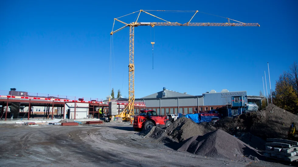 Kostnaden för Christinaprojektet har skjutit i höjden. Det är främst kulturflygeln och ombyggnationerna i skolan som blivit mycket dyrare. Även arbetet med Norrmalmiaparkeringen har ökat.