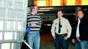 Säkerhetsvakter, larm och nu även övervakningskameror. Finspångs kommun håller på att åtgärda säkerhetsbristerna som nyligen framkom vid en inspektion av arbetsmiljöverket på socialkontoret.