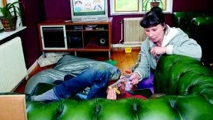Ann-Marie Jidling är familjehemsmamma och har sedan fyra år tillbaka hand om en kille i tonåren, något hon inte ångrar en sekund. Foto: Janne Forsby.