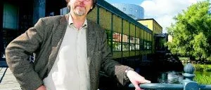 Han kan konsten att  sjunga duett med sig själv