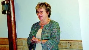 Forskaren och läkaren Christina Doctare föreläste på Viberga loge i helgen. Hon led av tinnitus och astma men blev botad i Indien genom auyrvedisk terapi. Foto: Magnus Johansson
