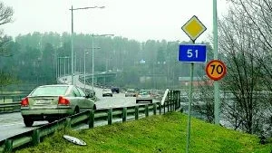 Den 400 meter långa Skutenbron ska repareras och stängs därför av från 15 april till slutet av juni.  Foto: Malin Perk