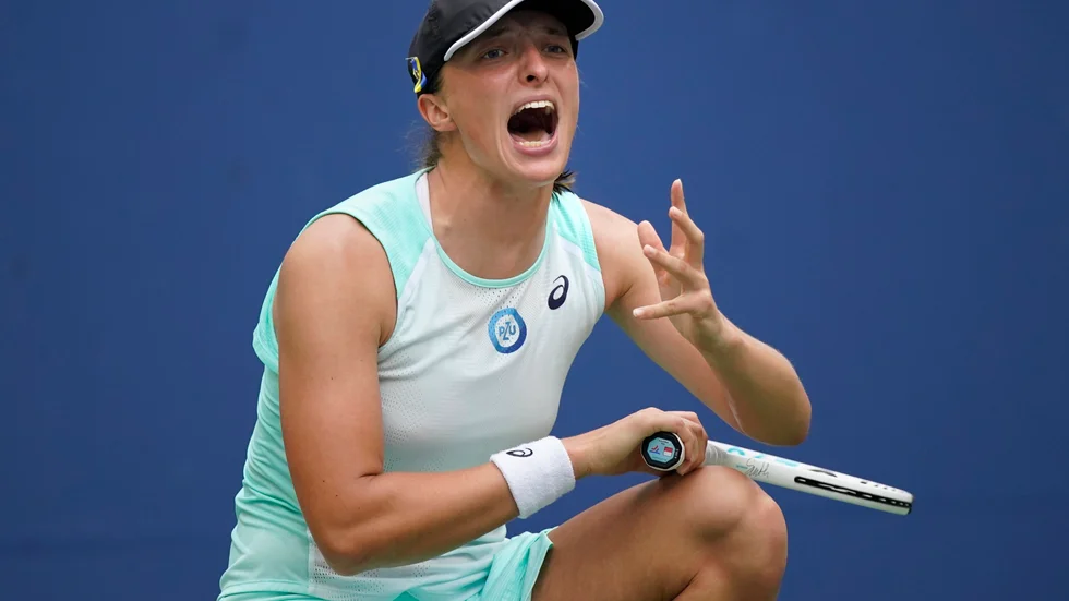 Iga Swiatek är klar för kvartsfinal i US Open.